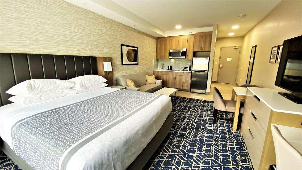 Best Western Premier Route 97 Вернон Экстерьер фото