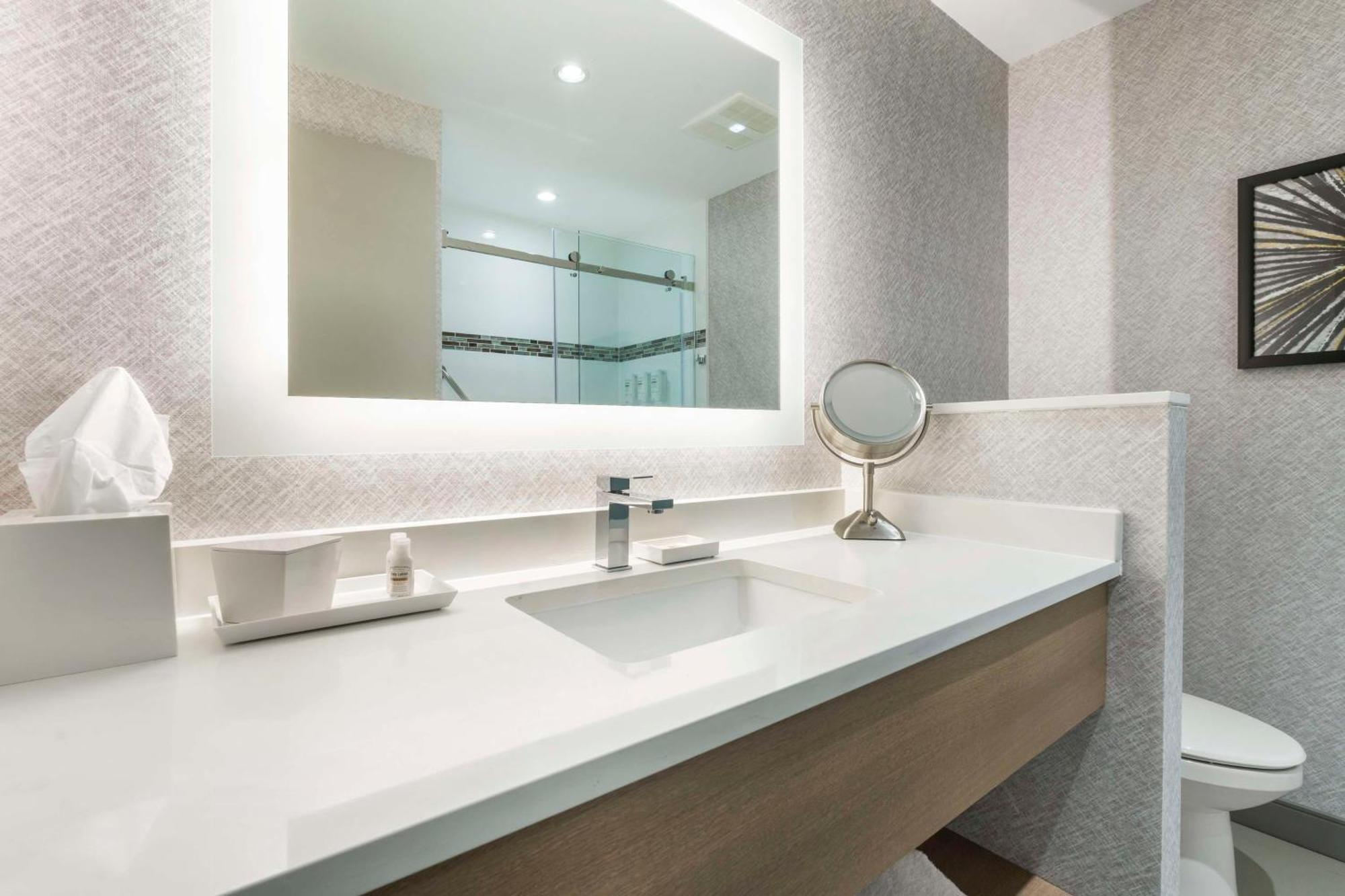 Best Western Premier Route 97 Вернон Экстерьер фото