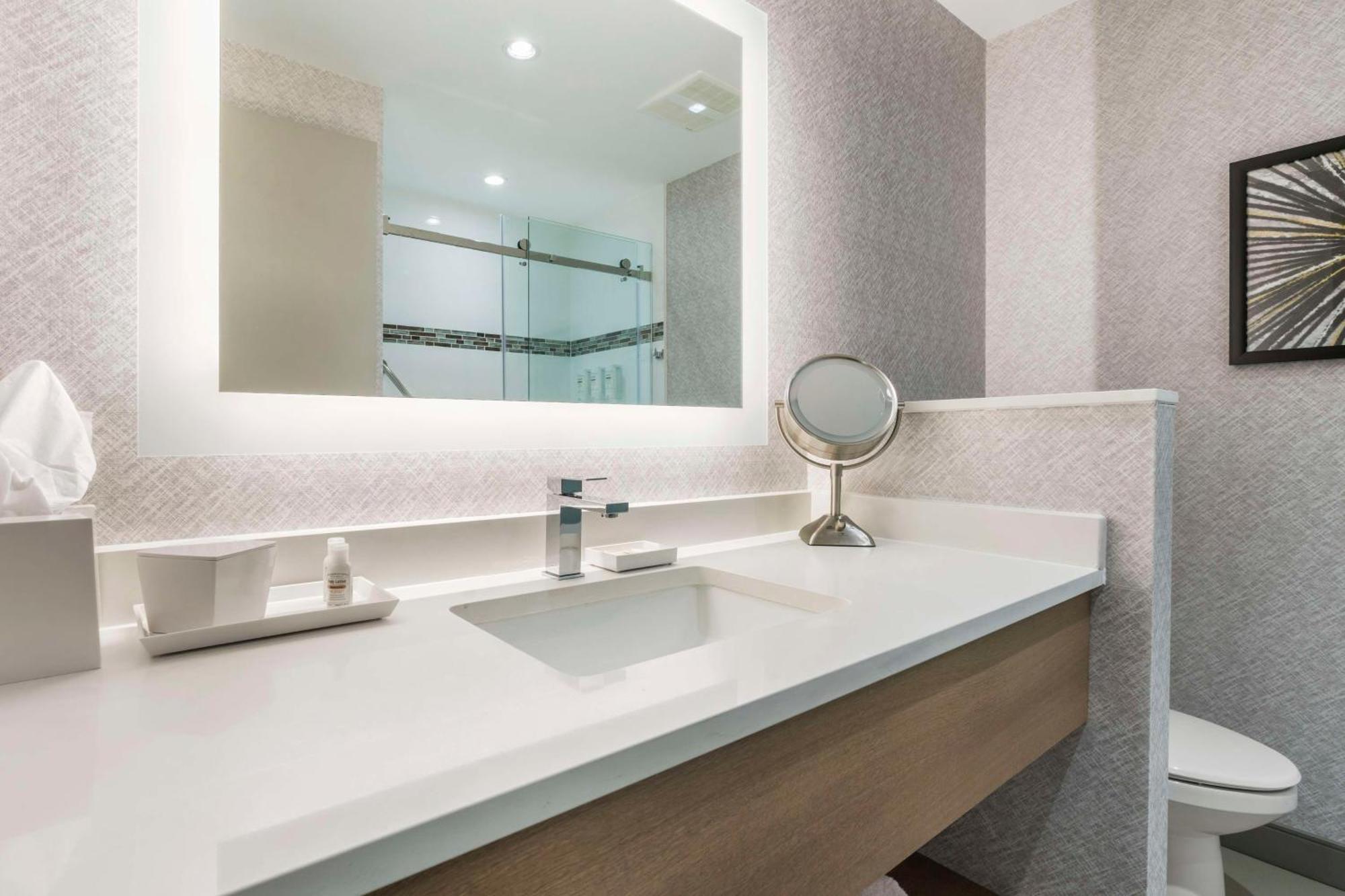 Best Western Premier Route 97 Вернон Экстерьер фото