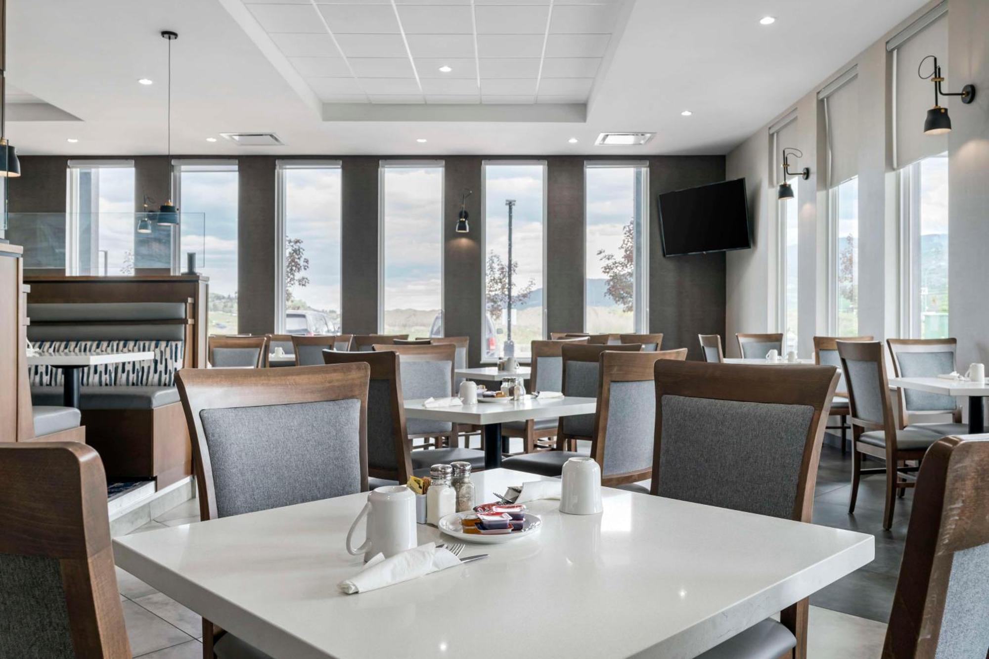 Best Western Premier Route 97 Вернон Экстерьер фото