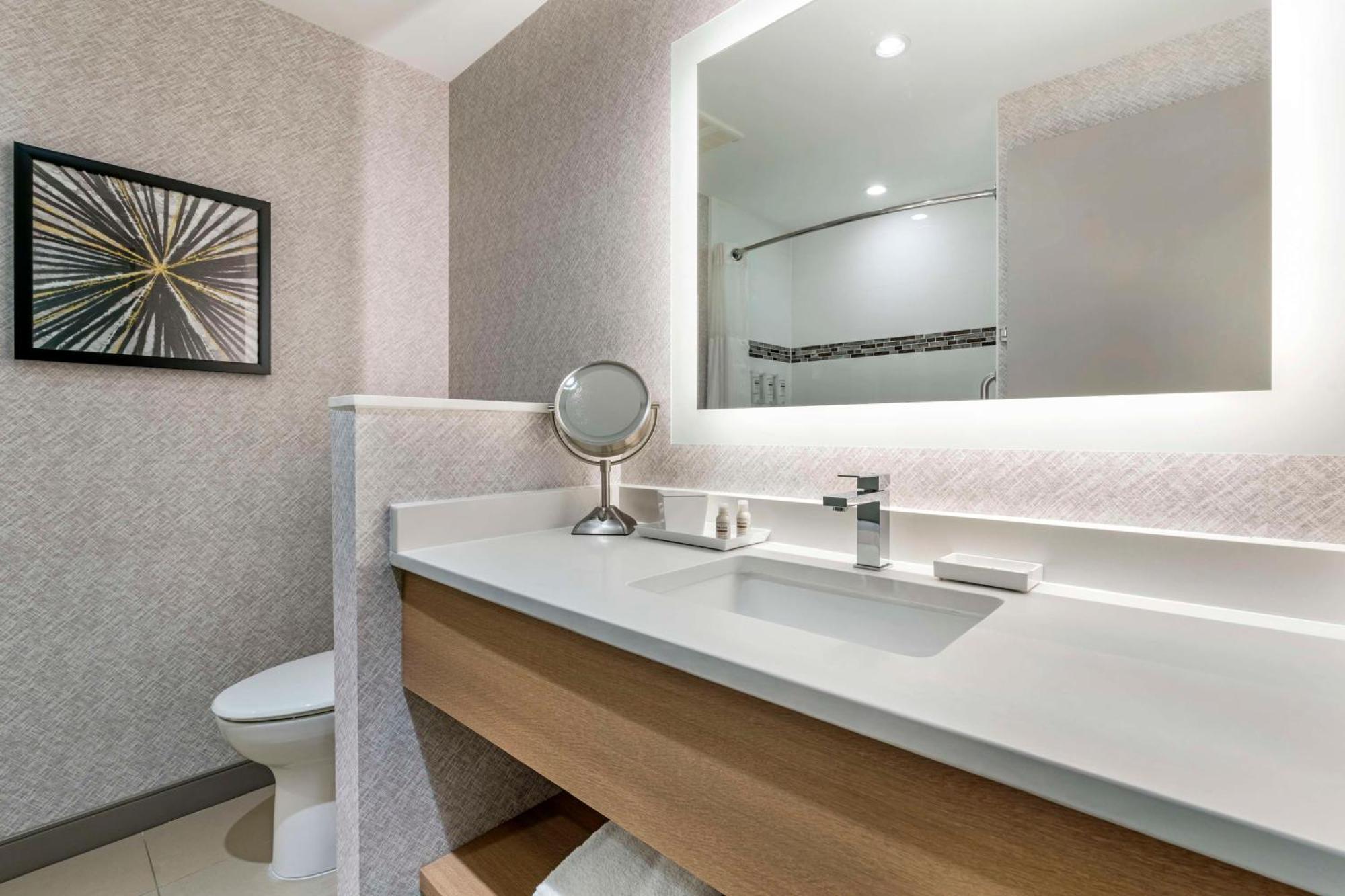 Best Western Premier Route 97 Вернон Экстерьер фото