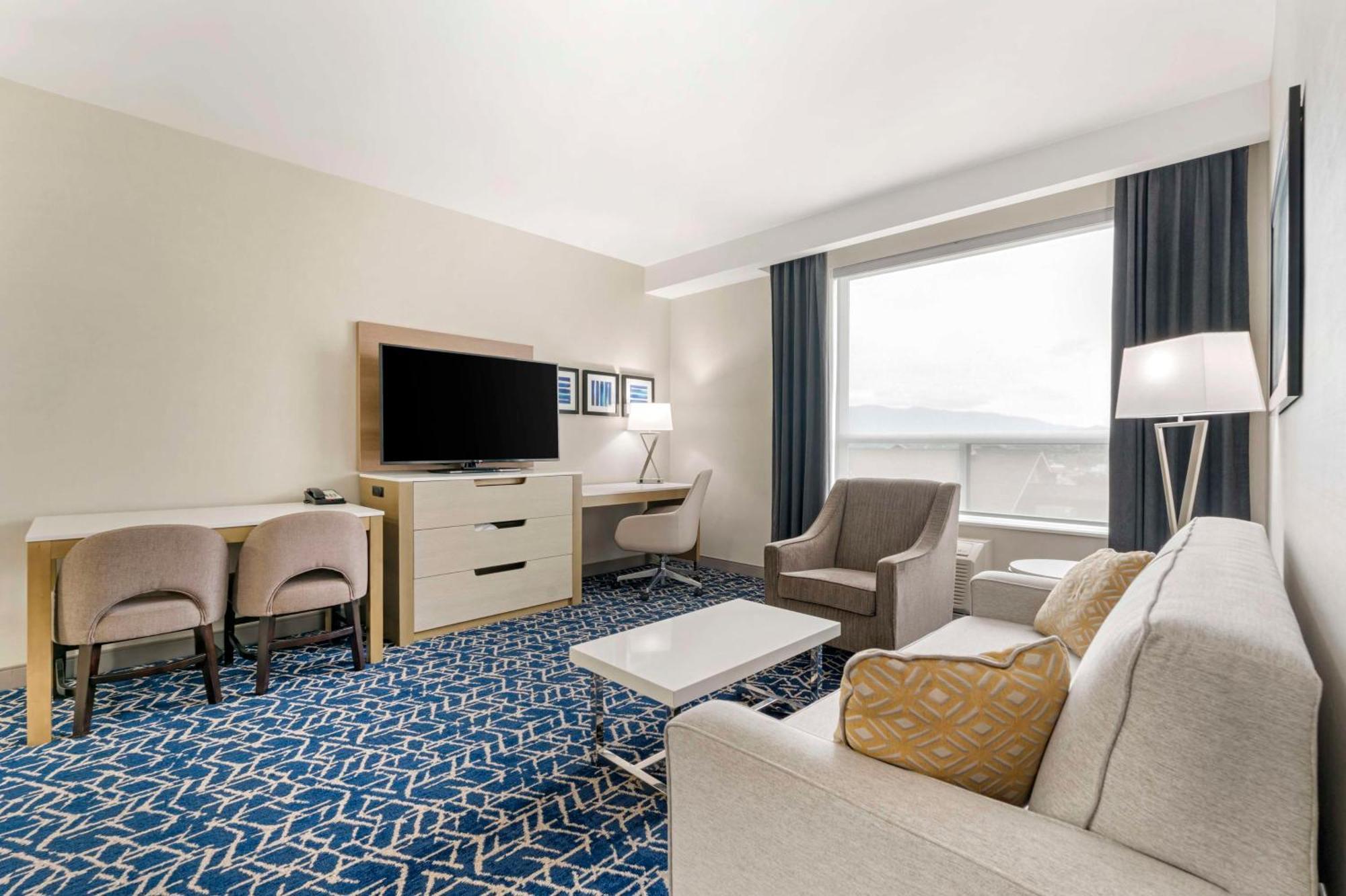 Best Western Premier Route 97 Вернон Экстерьер фото